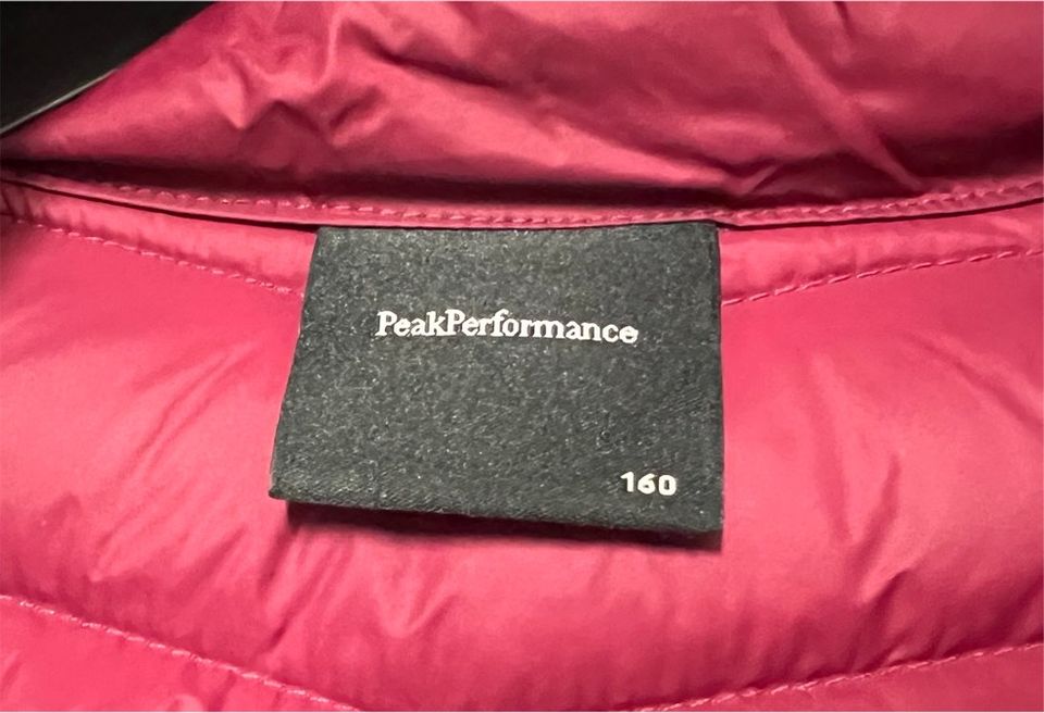 Peak Performance Frost Daunenjacke Gr. 160 in Plettenberg