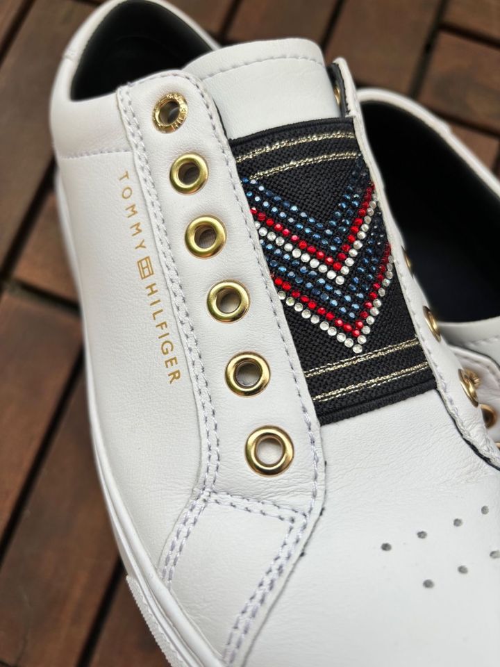 Tommy Hilfiger Sneaker weiß ohne Schnürsenkel, Gr. 38 WIE NEU in Hamburg