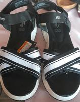 Dockers Damen Sandalen  schwarz weiß  Gr.  41  Neu Hessen - Waldbrunn Vorschau