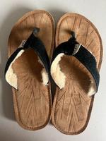 UGG Australien Flip Flop schwarz mit weißem Fell Gr.41 wie neu Nordrhein-Westfalen - Bad Oeynhausen Vorschau