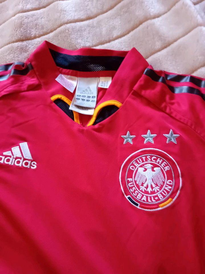 Adidas Deutschland  Trikot. 12 Felix. Größe  164 cm in Mühlhausen-Ehingen