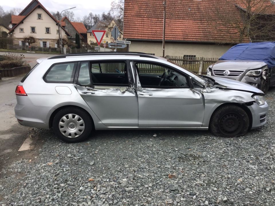 Volkswagen Golf VII Variant Trendline BlueTDI in Bayreuth