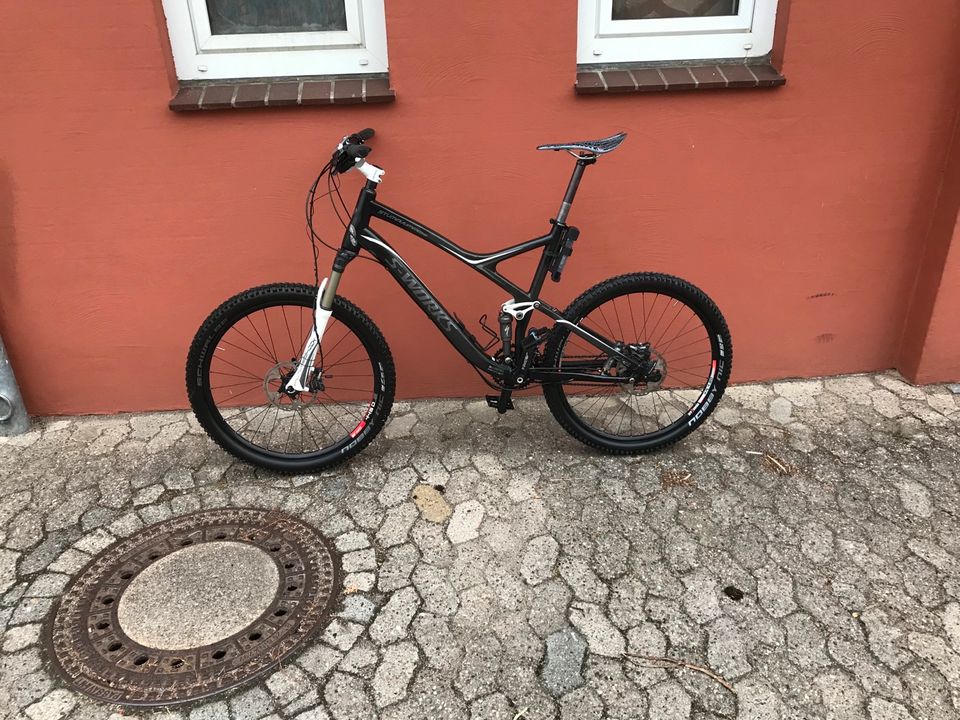 Specialized Stumpjumper XL Fully Carbon Sworks Mountainbike in Kiel