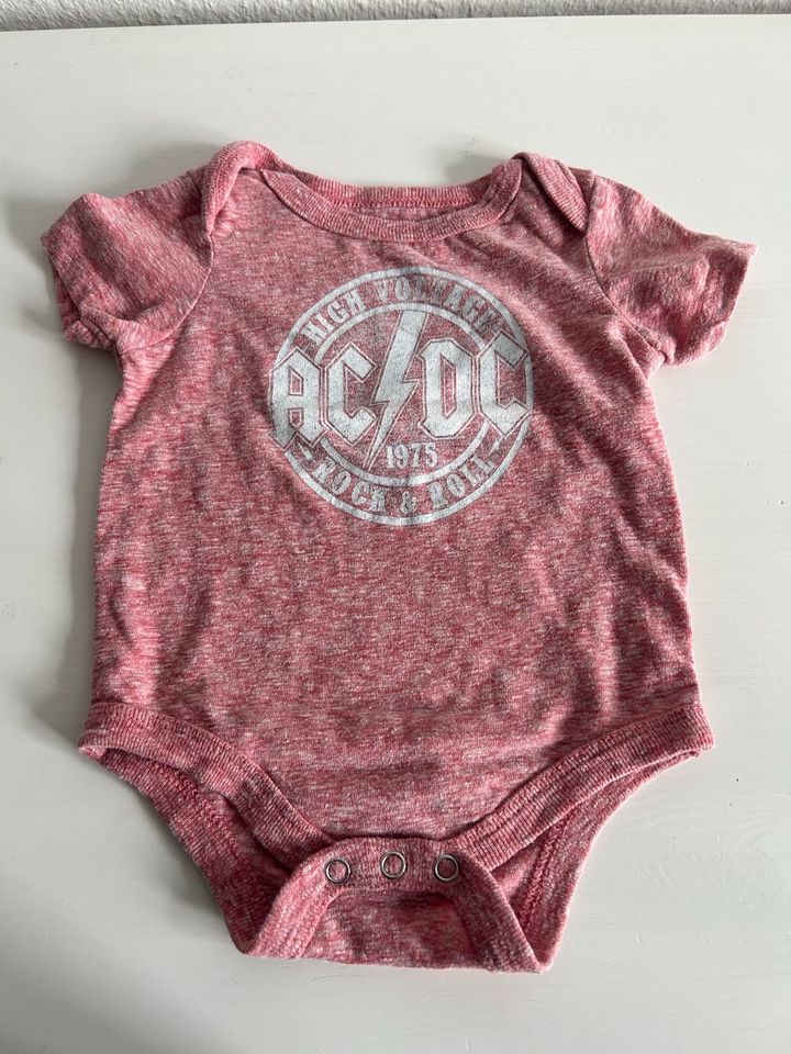 ACDC Body Baby 62/68 pink Mädchen wie neu in Dallgow