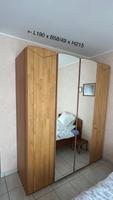 Großer Kleiderschrank mit Spiegel – Top Zustand Saarland - Perl Vorschau