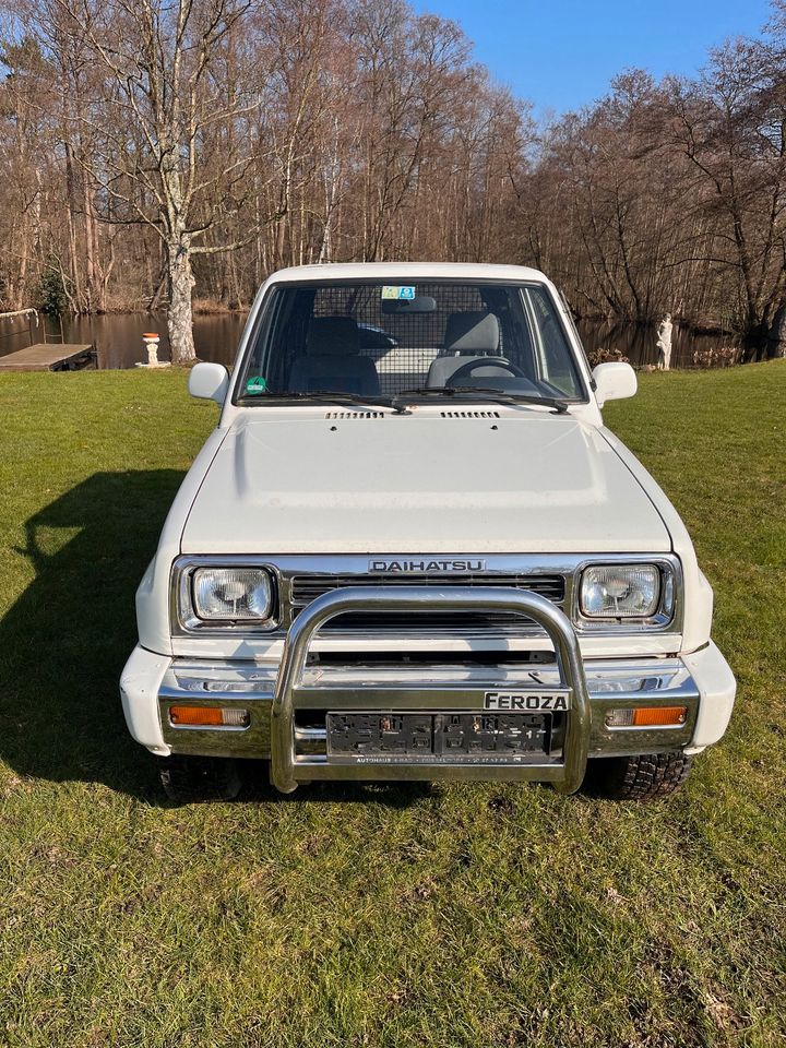 Daihatsu Feroza F300 Jeep in Plön 