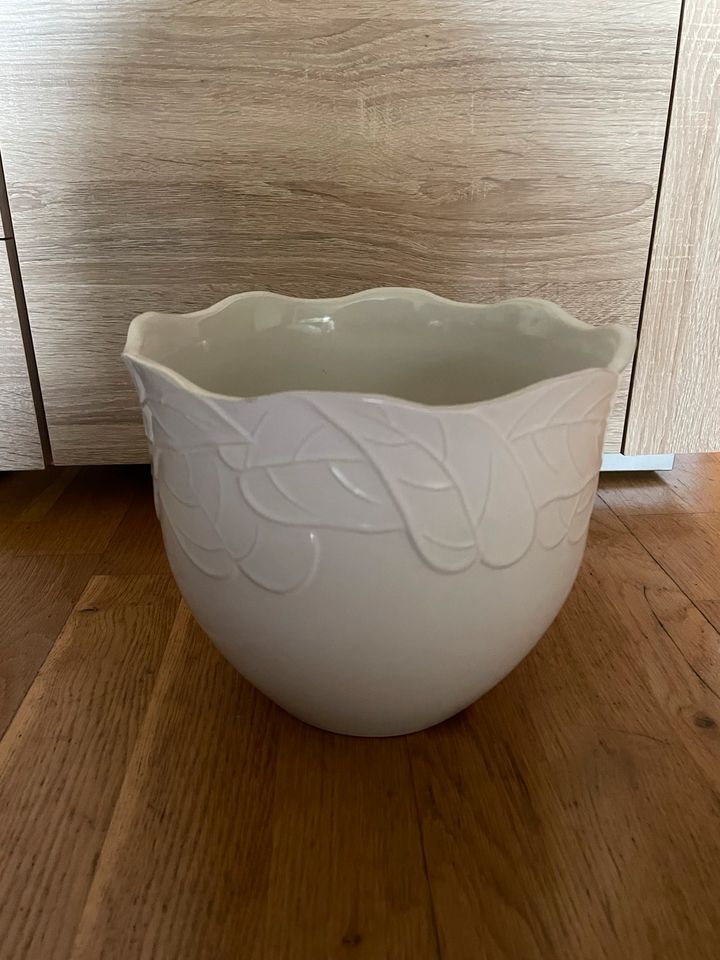 Keramik Blumentopf weiß in Bottrop