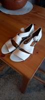 Sehr schöner Lederschuh, Gr.38 in creme/ weiss Hessen - Schöneck Vorschau