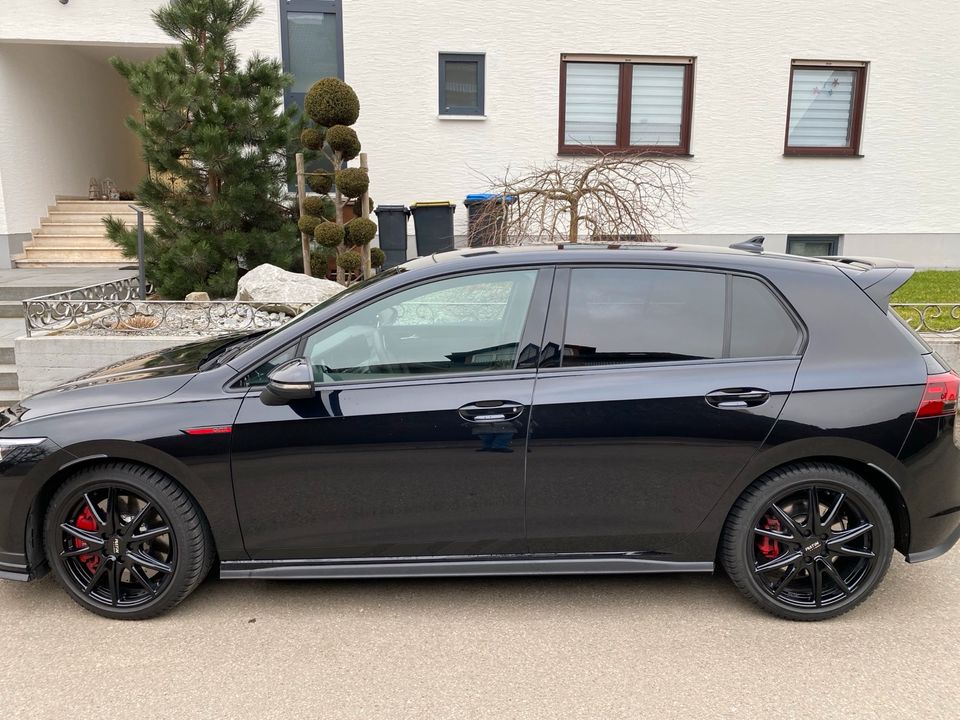 Winterreifen mit Felgen für Golf 8 GTI  Clubsport und andere! in Genderkingen