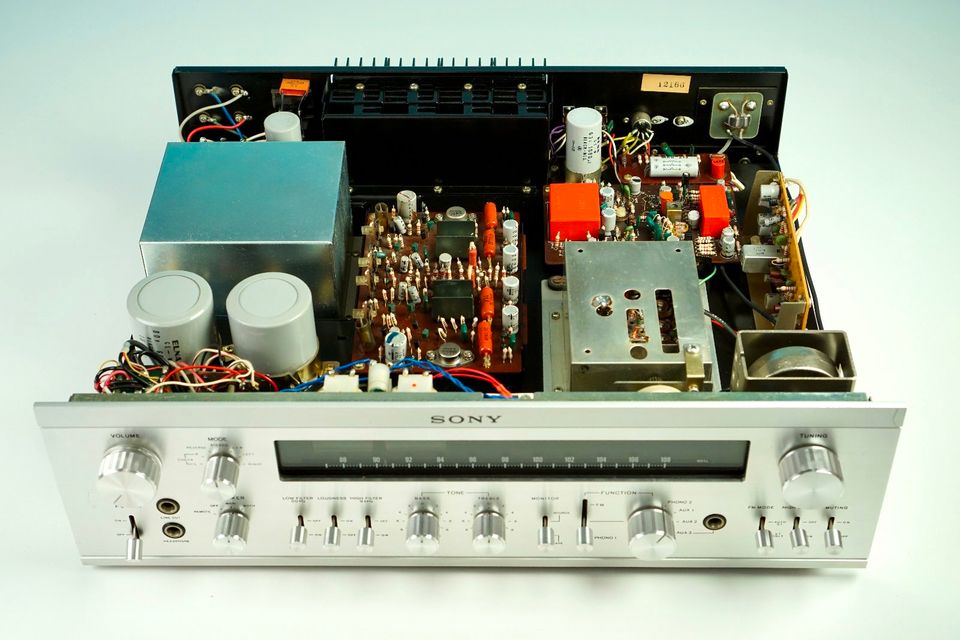 Sony STR-6200F – prachtvoller Receiver, Klassiker, mit Garantie in Berlin