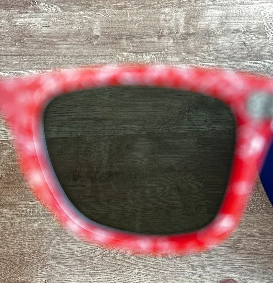 Ray-Ban Wayfarer Black Frame Red Reverse in München