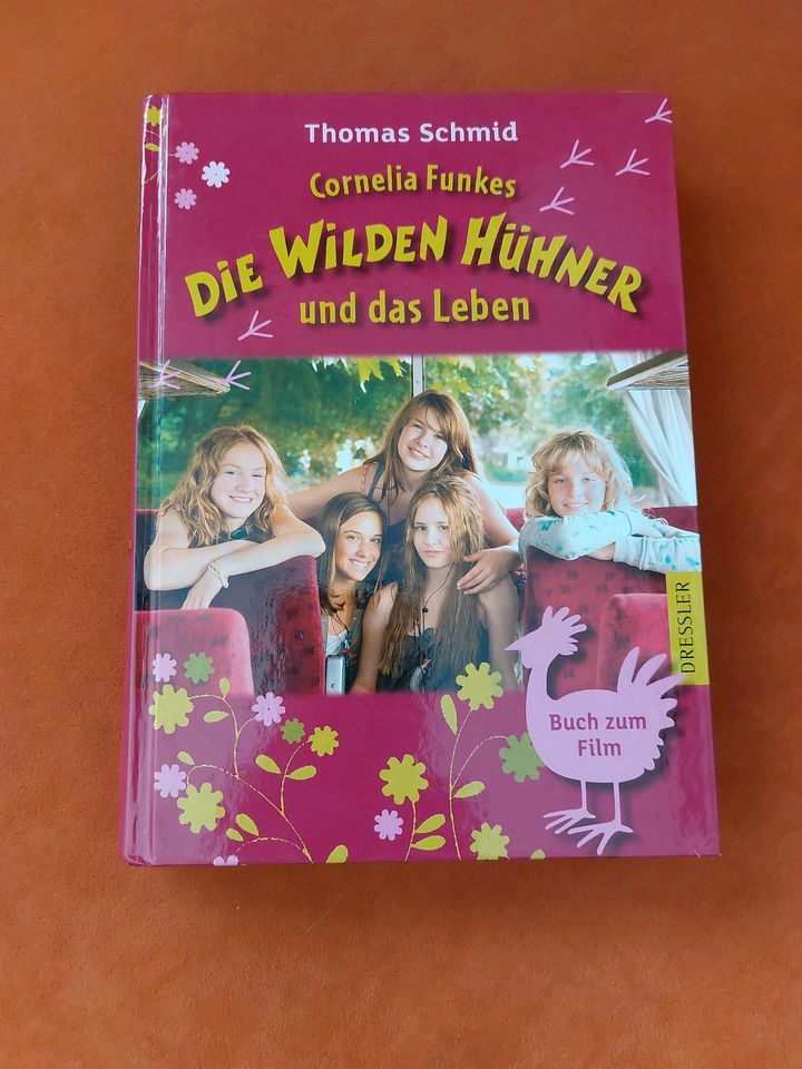 2 Bücher "Die wilden Hühner" in Egelsbach