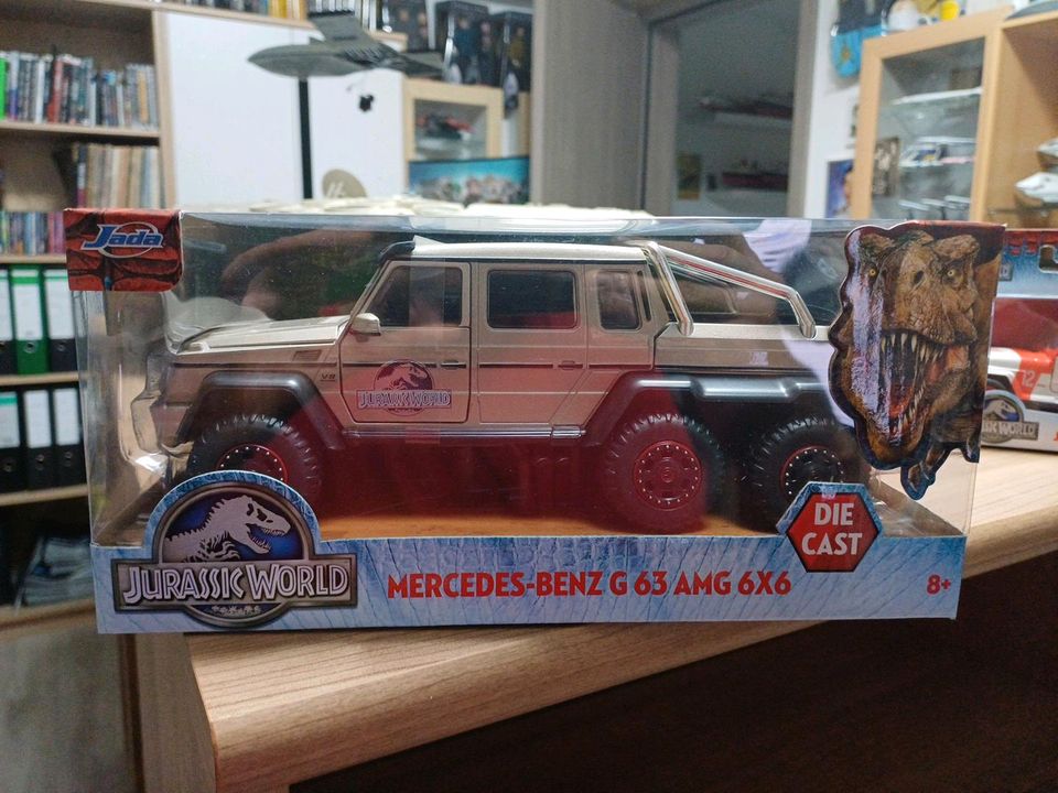 Jurassic World Mercedes-Benz G63 AMG 6x6 Jada Toys in Hemau