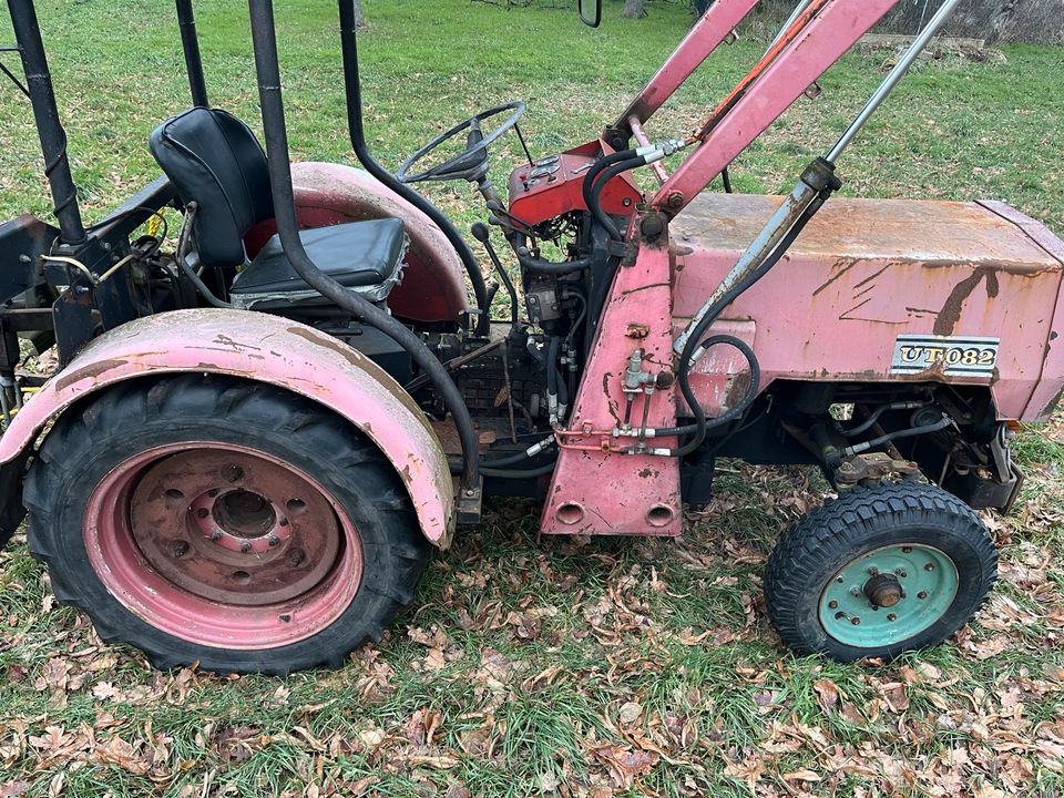 IFA UT082 Traktor mit Hubarm einer von nur 1000Stk in Herzberg/Elster