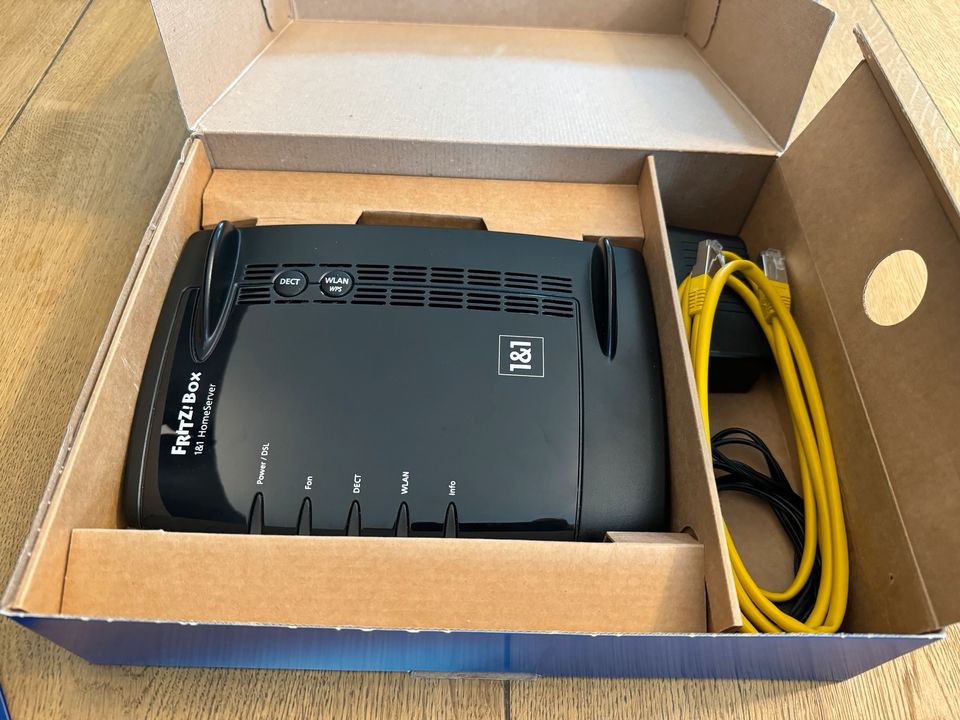 FRITZ!Box 7560 Router 1&1 in Hofheim am Taunus