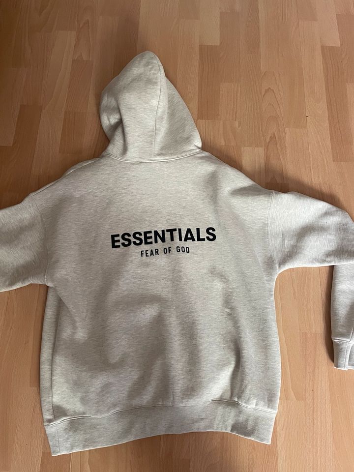 FearOfGod Essentials Hoodie (grau) in Sindelfingen