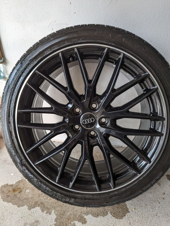 Original Audi Felgen 19" mit Hankook Reifen in Oberding