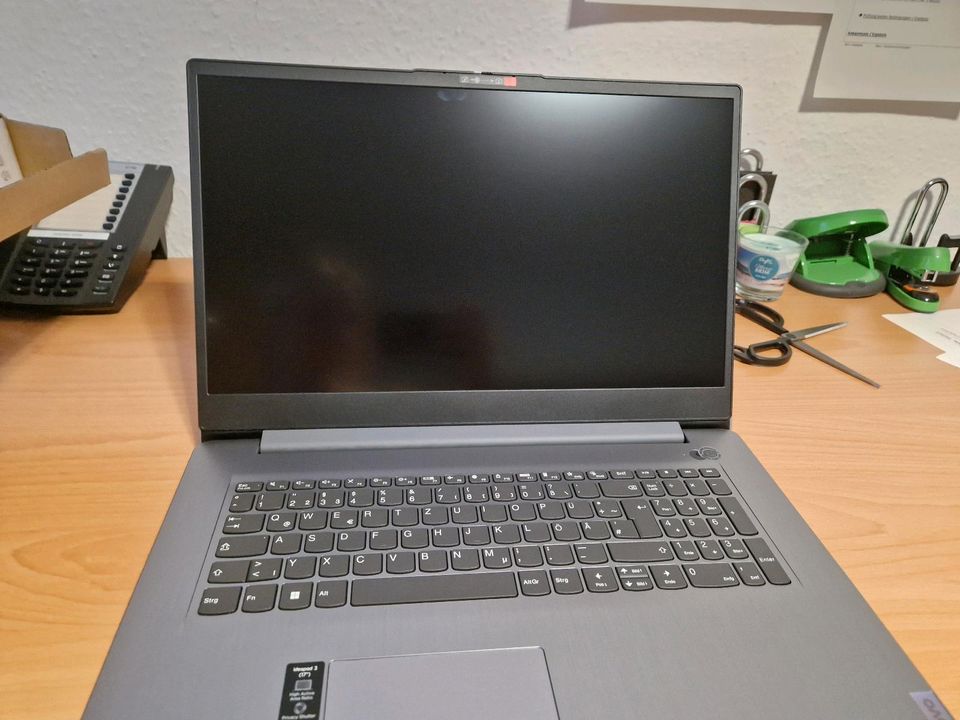 Lenovo Neu! Notebook IP3 in Varenrode