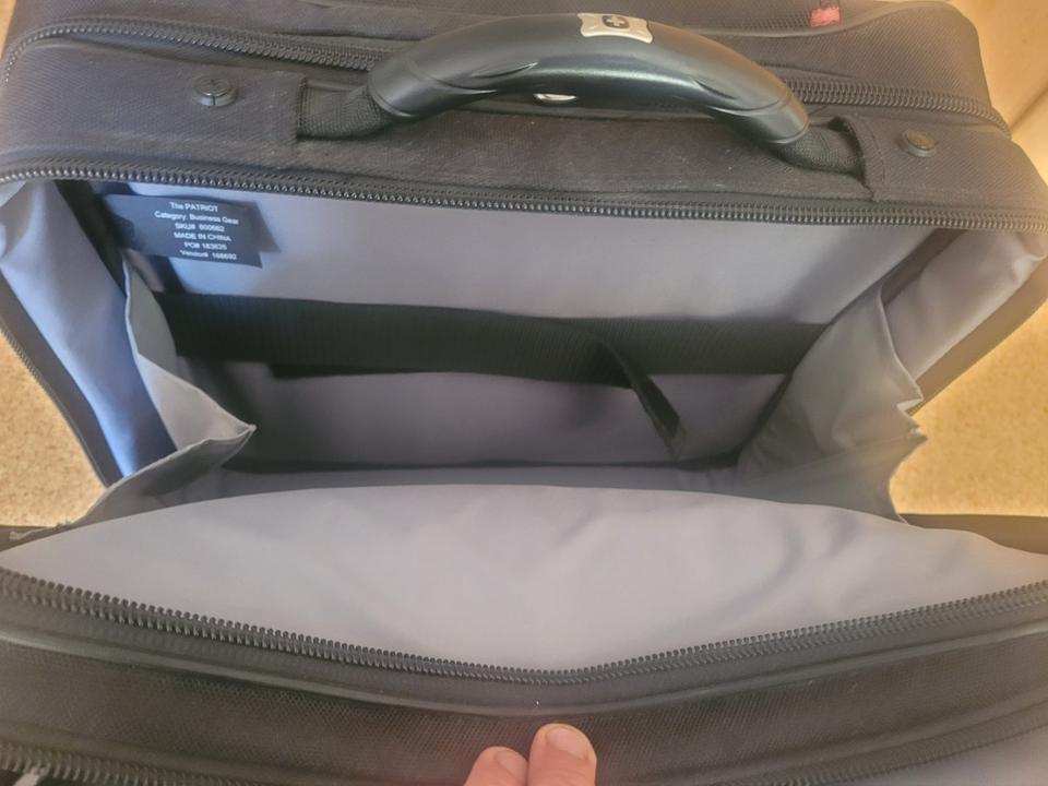 Wenger Arbeitstasche - Trolly mit vielen praktischen Taschen in Villmar