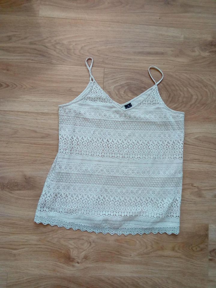 Vero Moda Top.....Gr.L....9€ in Hildesheim