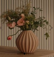 Gerillte Vase, Blumenvase, 16cm Friedrichshain-Kreuzberg - Kreuzberg Vorschau