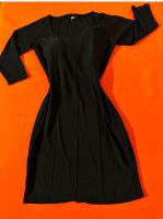 Verkaufe schwarzes Kleid  Marke H&M-Groesse L- elastisch Baden-Württemberg - Göppingen Vorschau