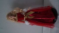 Barbie im roten Kleid Weihnachtlich Weihnachten Hessen - Darmstadt Vorschau