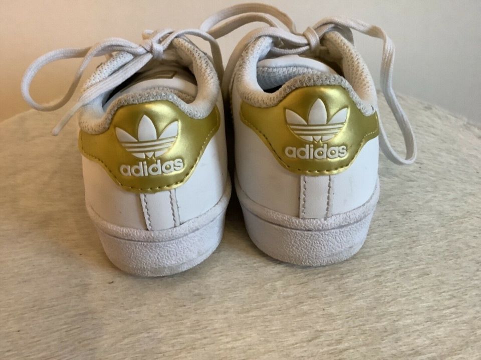 Adidas superstar best sale weiß gold streifen