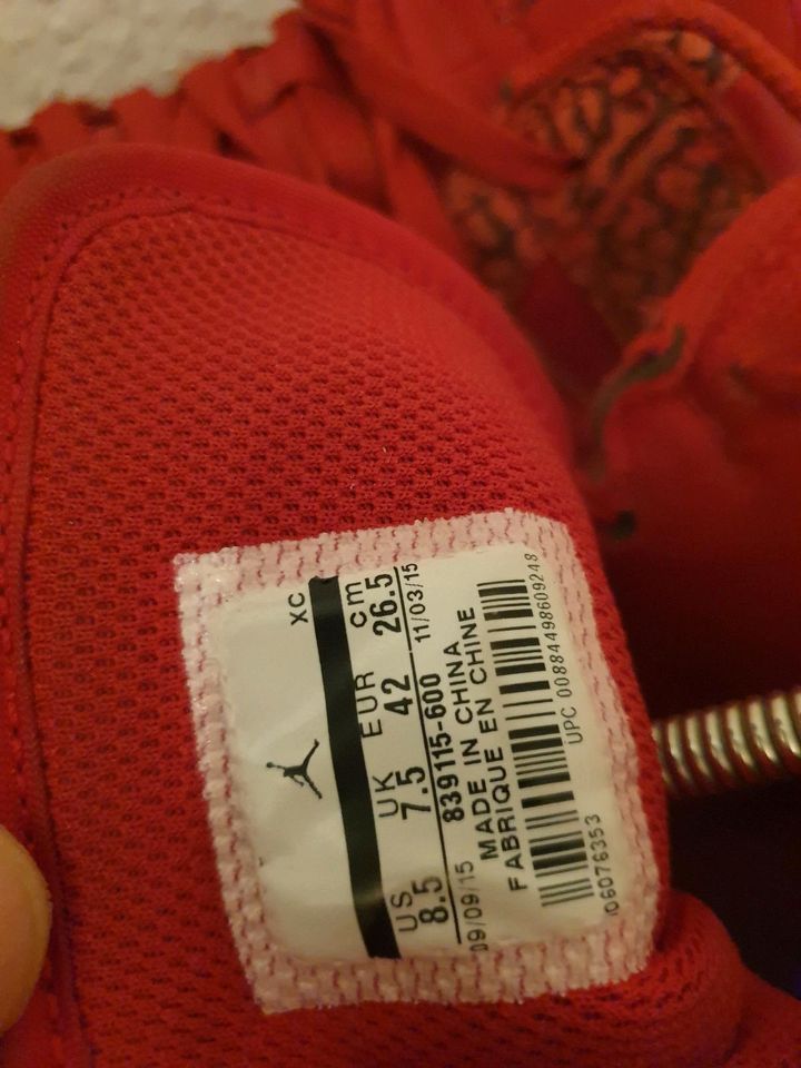 Nike Air Jordan 1 Red Elephant Grösse 42 Top in Berlin