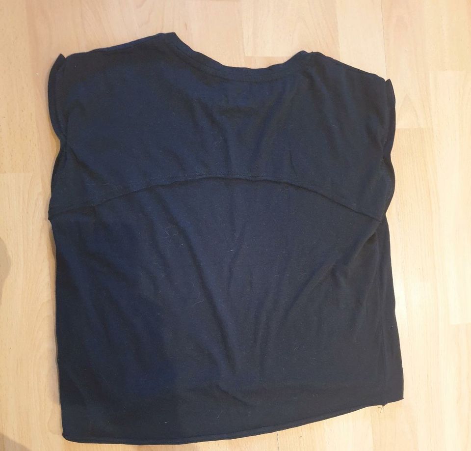 Crop Top T-Shirt in Essen