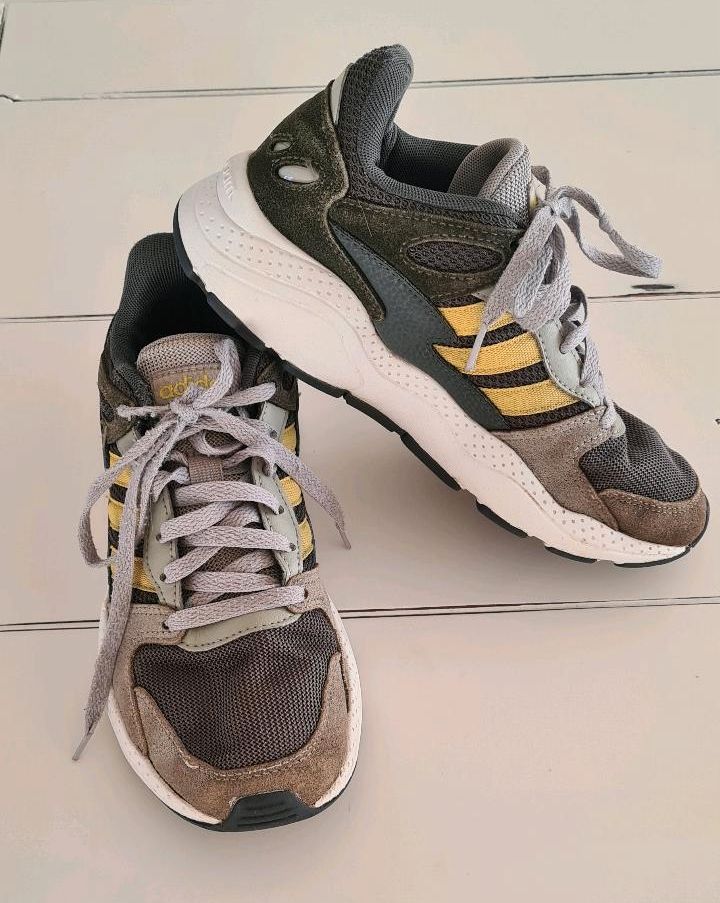 Turnschuhe, Adidas,  cloudfoam, Sneaker,  35 in Harsewinkel