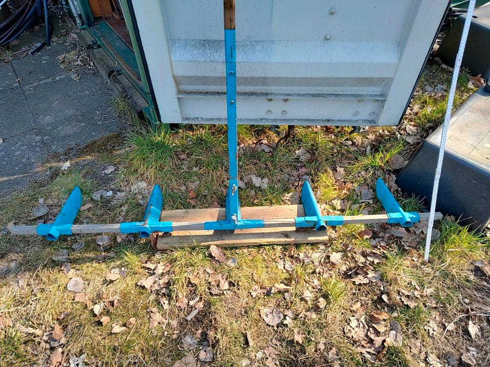 Profi Reihenzieher für Stauden, Gemüse, Baumschule, Beete in Gifhorn