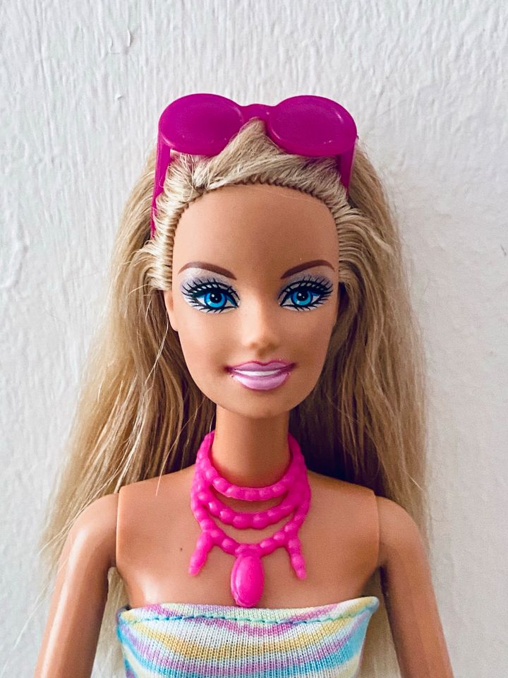 ⭐️ Barbie Set mit Kleidern , Einzelkauf möglich ⭐️ in Bochum