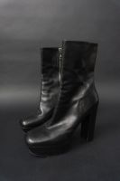 GUCCI Platform Boots Stiefel Stiefeletten Schwarz Plateau 41 KISS Niedersachsen - Lüneburg Vorschau