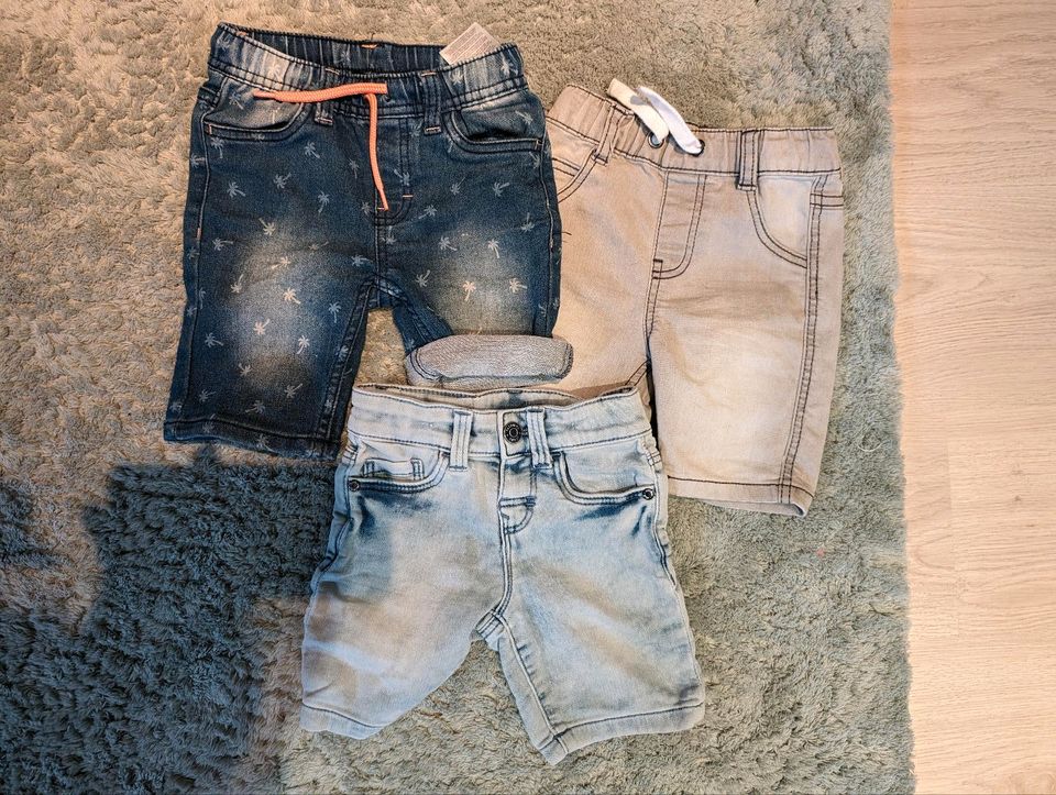 Kurze Hose Shorts Jungen 92 Jeans Jungs in Oldenburg