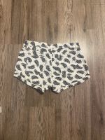 High Waist - Shorts mit elegantem Muster Nordrhein-Westfalen - Bergkamen Vorschau