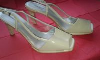 DAMEN Slig PUMPS HIGH HEELs Beige 10 cm US 11 Kostüm, Freizeit Bayern - Ruhstorf an der Rott Vorschau