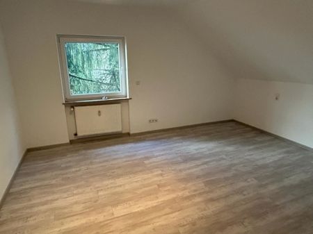 sanierte 2 ZKB-Eigentumswohnung / Dachterrasse / Garage in SB-Güdingen in Saarbrücken