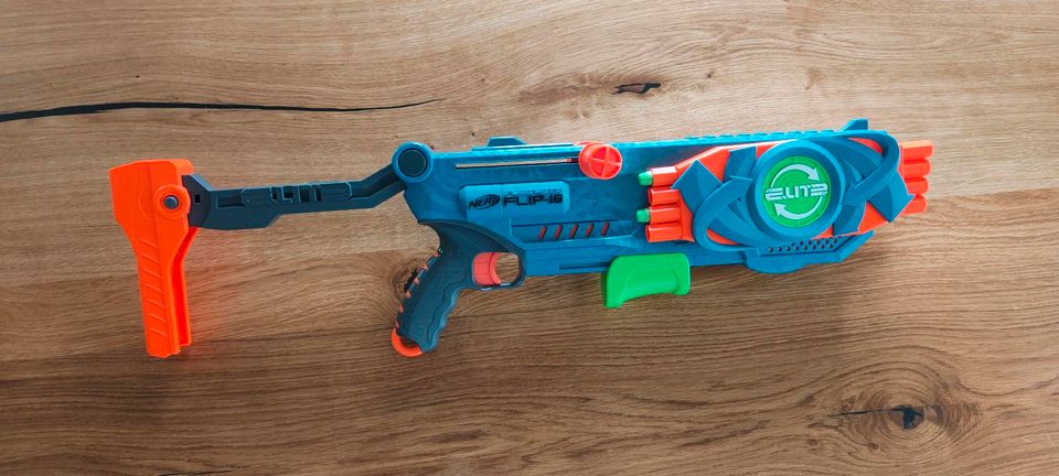 Nerf Elite 2.0 Flipshots Flip-16 Blaster in Radebeul