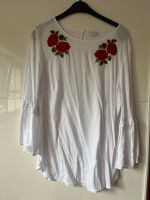 Alba Moda Bluse ❤️weiß mit roten Blumen aufgestickt, Ge.44, Nordrhein-Westfalen - Gelsenkirchen Vorschau