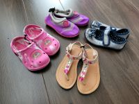 Paket Schuhe Sandalen Sommer Hausschuhe Gr.  26 Thüringen - Drei Gleichen Vorschau