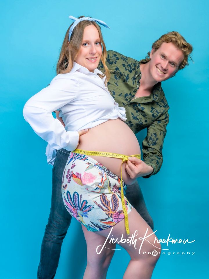 Babybauch fotograf  schwangerschaftsfotografie Inkl. Kleider in Papenburg