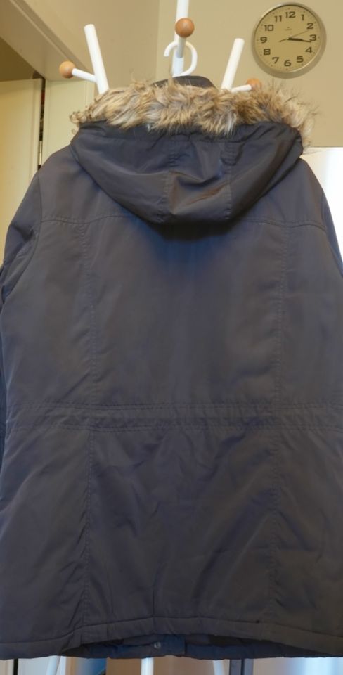 Jacke mit Kapuze C&A L braun nur 10€ inkl. Versand in Halle