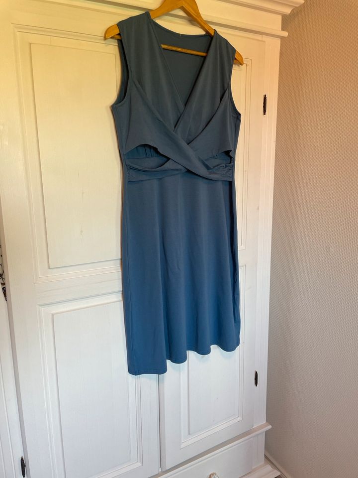 Kleid XL neu in Petersberg