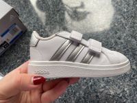 Adidas Sneaker / Turnschuhe - Gr. 23 Bayern - Wolframs-Eschenbach Vorschau