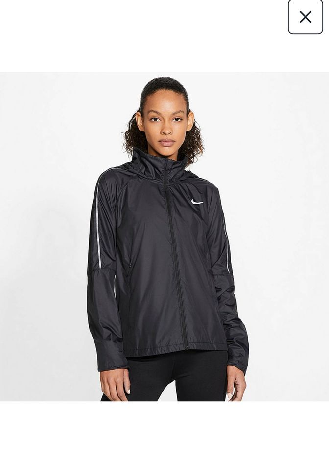 Nike Storm-fit Sportjacke in Uelzen