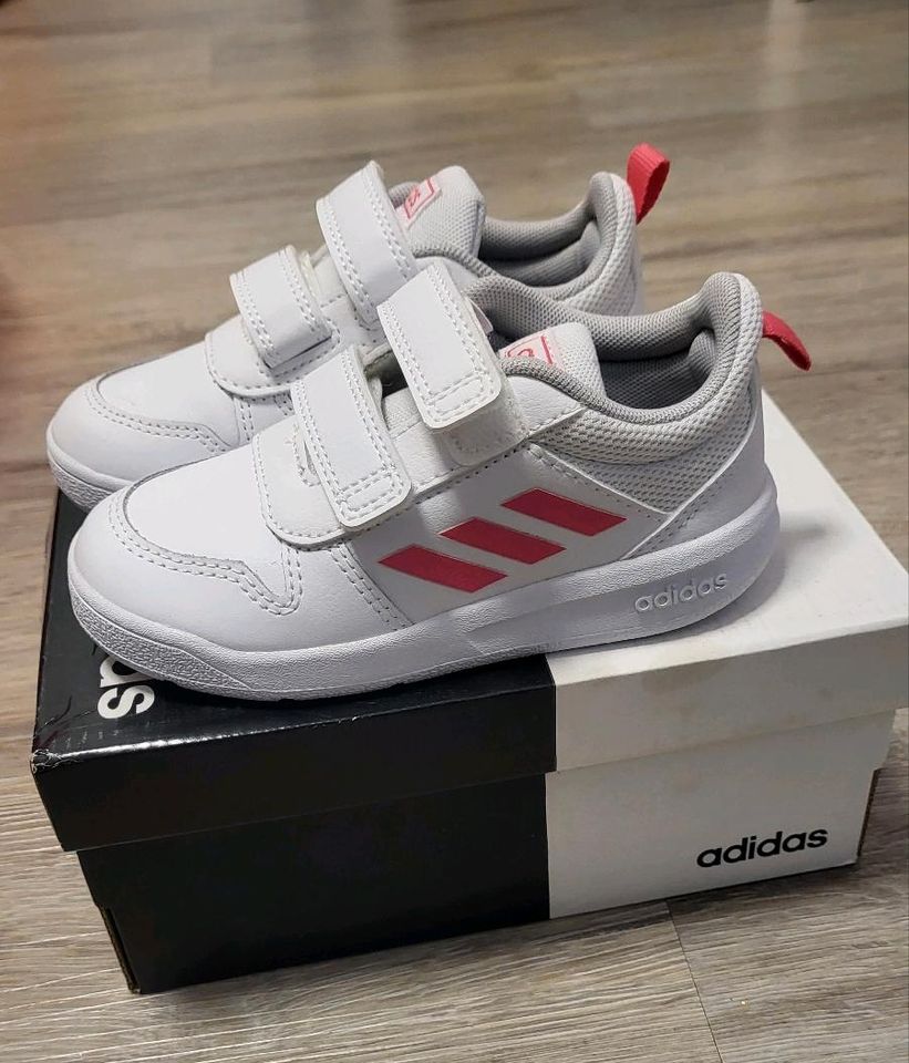 Adidas Sneaker Sportschuhe,  Gr. 25, Mädchen,  Neu! in Sankt Augustin