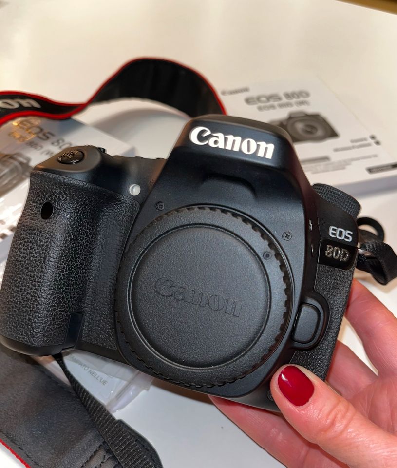 Kamera mit Objektiv Canon 80 d  EOS  incl Objektiv 50mm II 1.8 in Gründau