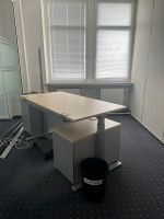 200 x Steh Sitz Schreibtisch/ Aktenschrank / Bürostuhl /Büromöbe Wandsbek - Hamburg Marienthal Vorschau