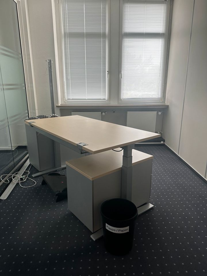 200 x Steh Sitz Schreibtisch/ Aktenschrank / Bürostuhl /Büromöbe in Hamburg